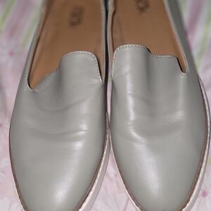 Chic Women's Gray Loafers